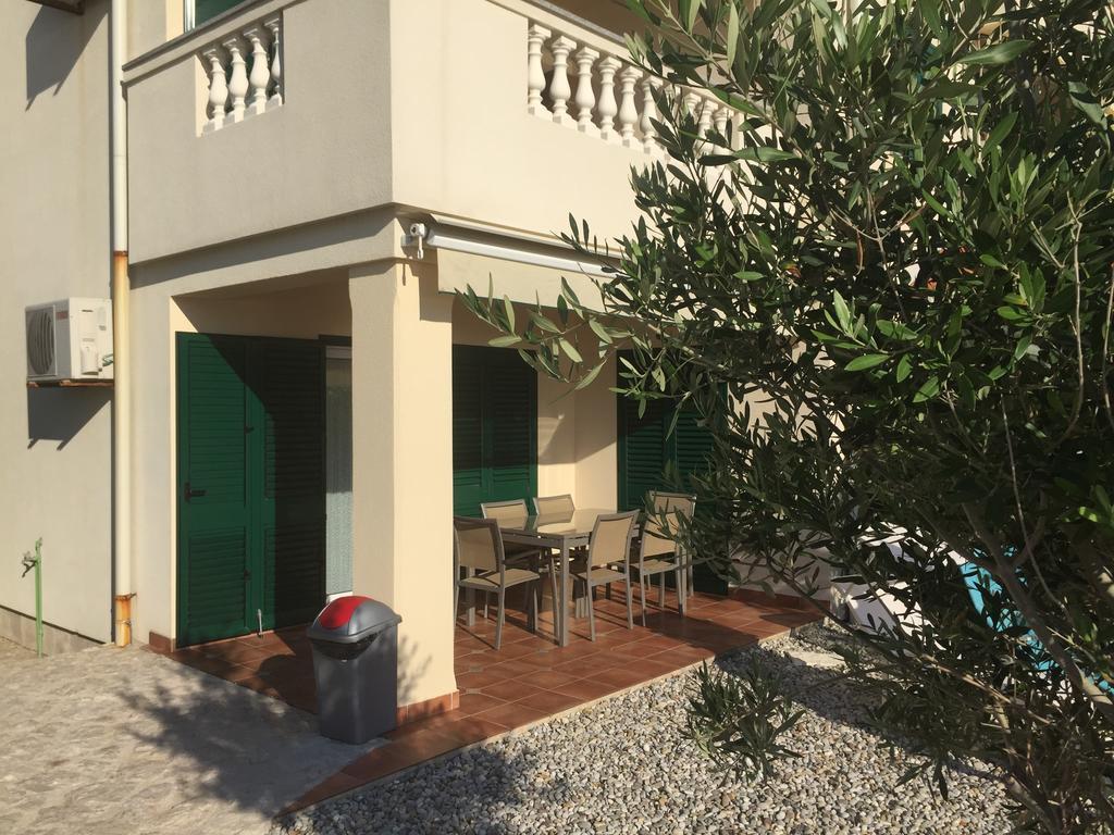 Apartments Andrea ستارا نوفالجا الغرفة الصورة