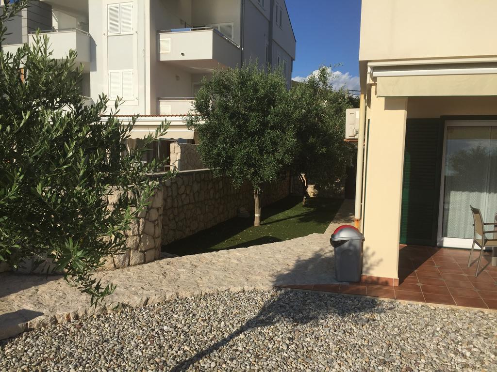 Apartments Andrea ستارا نوفالجا الغرفة الصورة